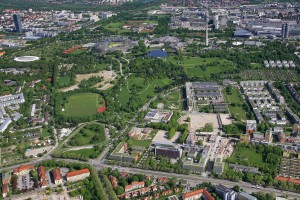 Luftaufnahme von München Schwabing dem Standort der studiomuc Wohnimmobilie mit Mikroapartments